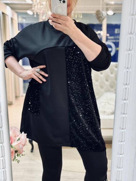 New Collection CollegeMekko/Tunika Paljetti 30921 Plusmallistoa New Collection makea collegemekko. Jujuna on edessa