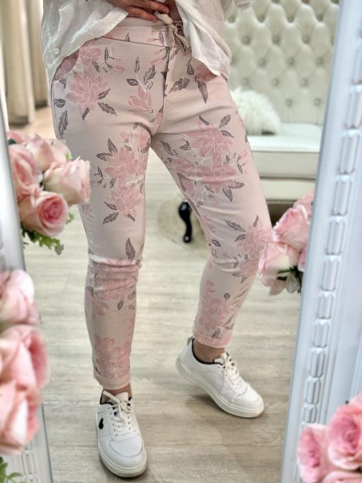 New Collection Joggerit Kukka 653 tuotekuva 4 New Collection Joggerit Kukka 653 tuotekuva 4