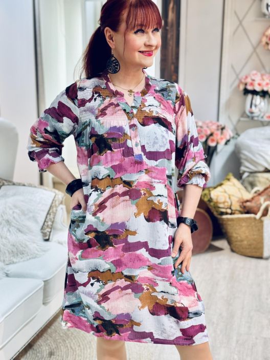 ZE-ZE Tunika/Mekko Cher 500974 Sky Way ZE-ZE tunikamekko mukavan ohutta ja pehmeaa viskoosikreppia. Mallissa on kivan avoin