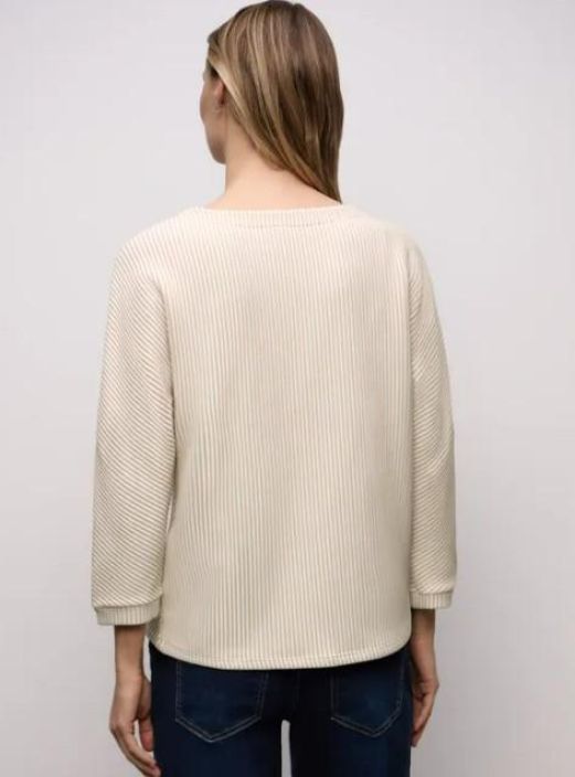 Street One Neulepusero 324407 Street One kaunis neulepusero. Puserossa tyylikas teksturoitu kuvio, venepaantie ja