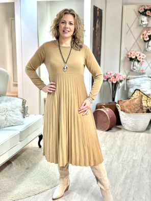 NEW COLLECTION New Collection Neulemekko 82