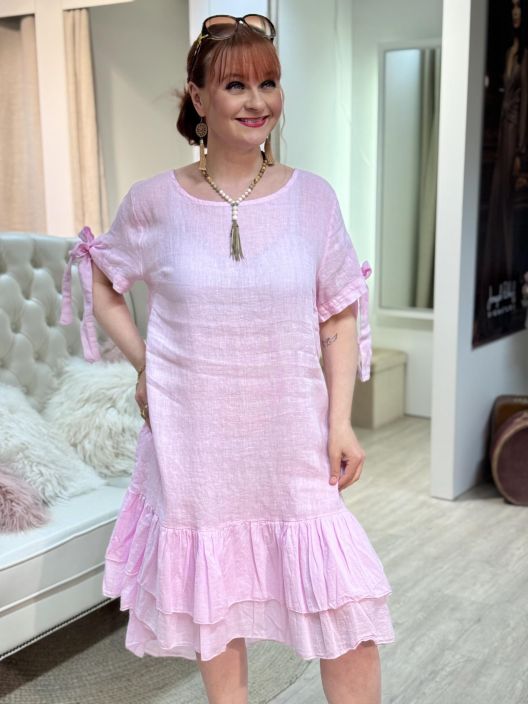 New Collection PellavaMekko Donna 80221 New Collection kaunis mekko mukavan pehmeaa pellavaa. Hihoissa jujuna solmittava