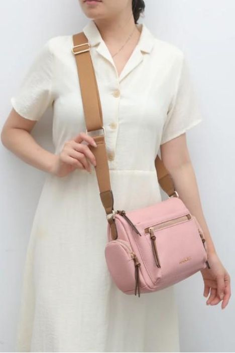 New Collection Laukku Crossbody 62121 New Collection Laukku Crossbody 62121