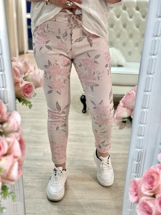 New Collection Joggerit Kukka 653 tuotekuva 6 New Collection Joggerit Kukka 653 tuotekuva 6