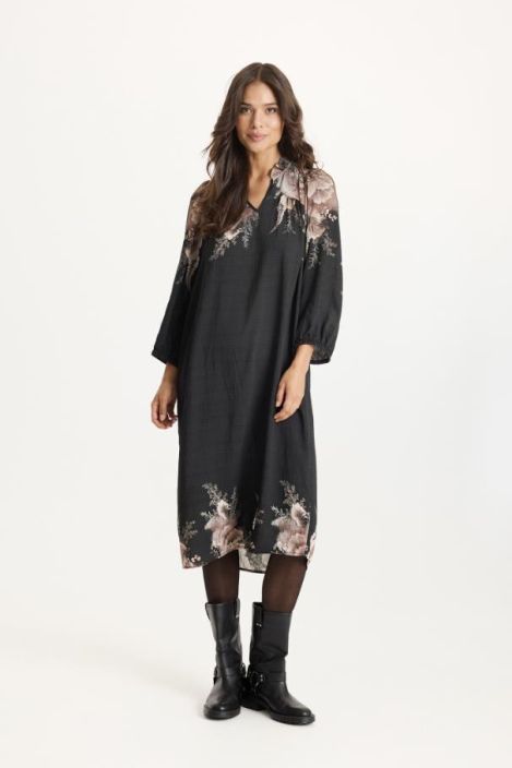 In Front Mekko Miller 16822 Cafe Latte In Front mekko upealla ruskealla kuosilla helmassa ja ylhaalla. Kuosin lisaksi