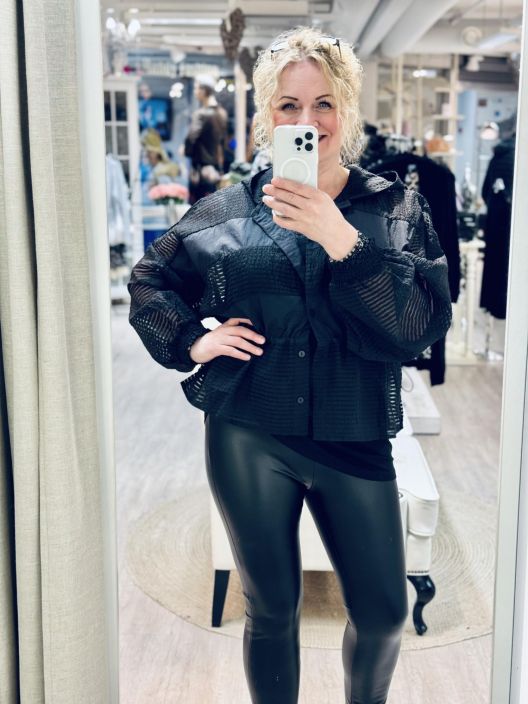 Gozzip HuppariJakku Cecilie 256023 Black tuotekuva 2 Gozzip HuppariJakku Cecilie 256023 Black tuotekuva 2