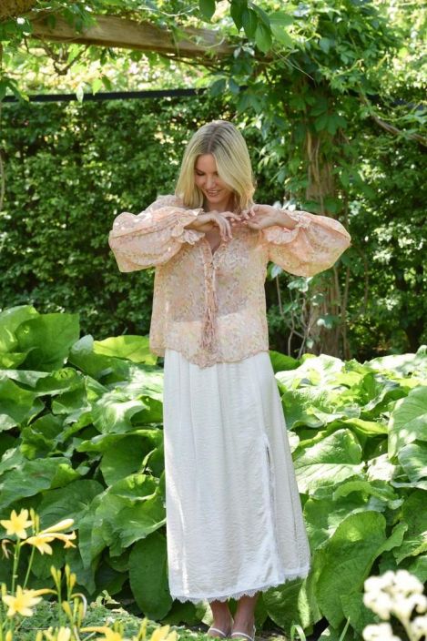 A-VIEW SifonkiJakku Flounce 4936 Sand-Peach tuotekuva 5 A-VIEW SifonkiJakku Flounce 4936 Sand-Peach tuotekuva 5