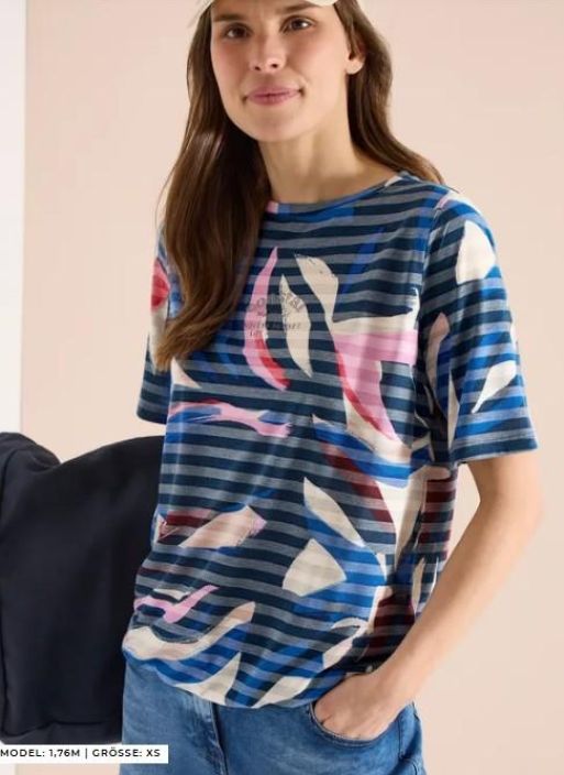 Cecil T-Paita Burnout 325033 Cecil ohutta ja paita erittain pehmeaa viskoosisekoitetta. Paidassa kiva varikas kuosi ja Cecil T-Paita Burnout 325033 Cecil ohutta ja paita erittain pehmeaa viskoosisekoitetta. Paidassa kiva varikas kuosi ja