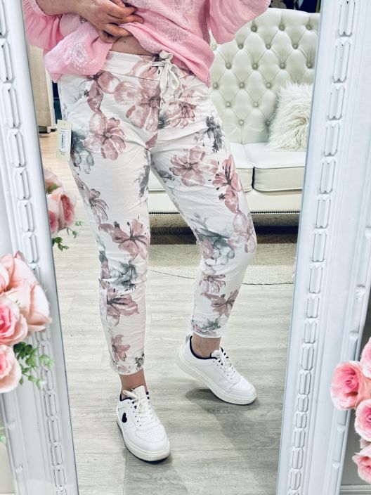 New Collection Joggerit 582 Kukka tuotekuva 3