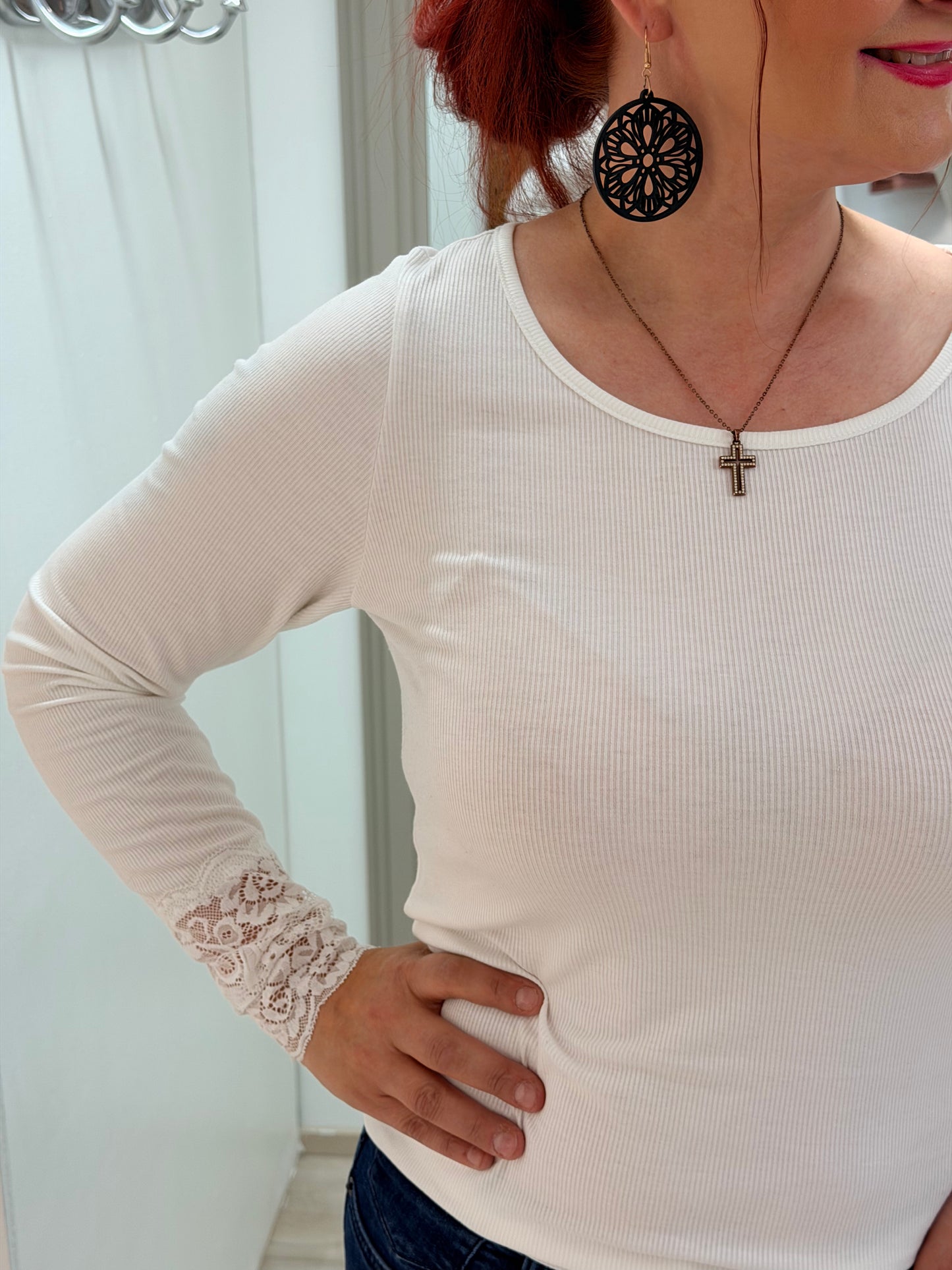 Pusero pitsihihoilla In Front S-XXL