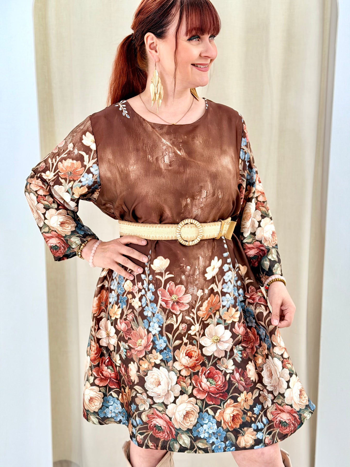 Pitkähihainen mekko