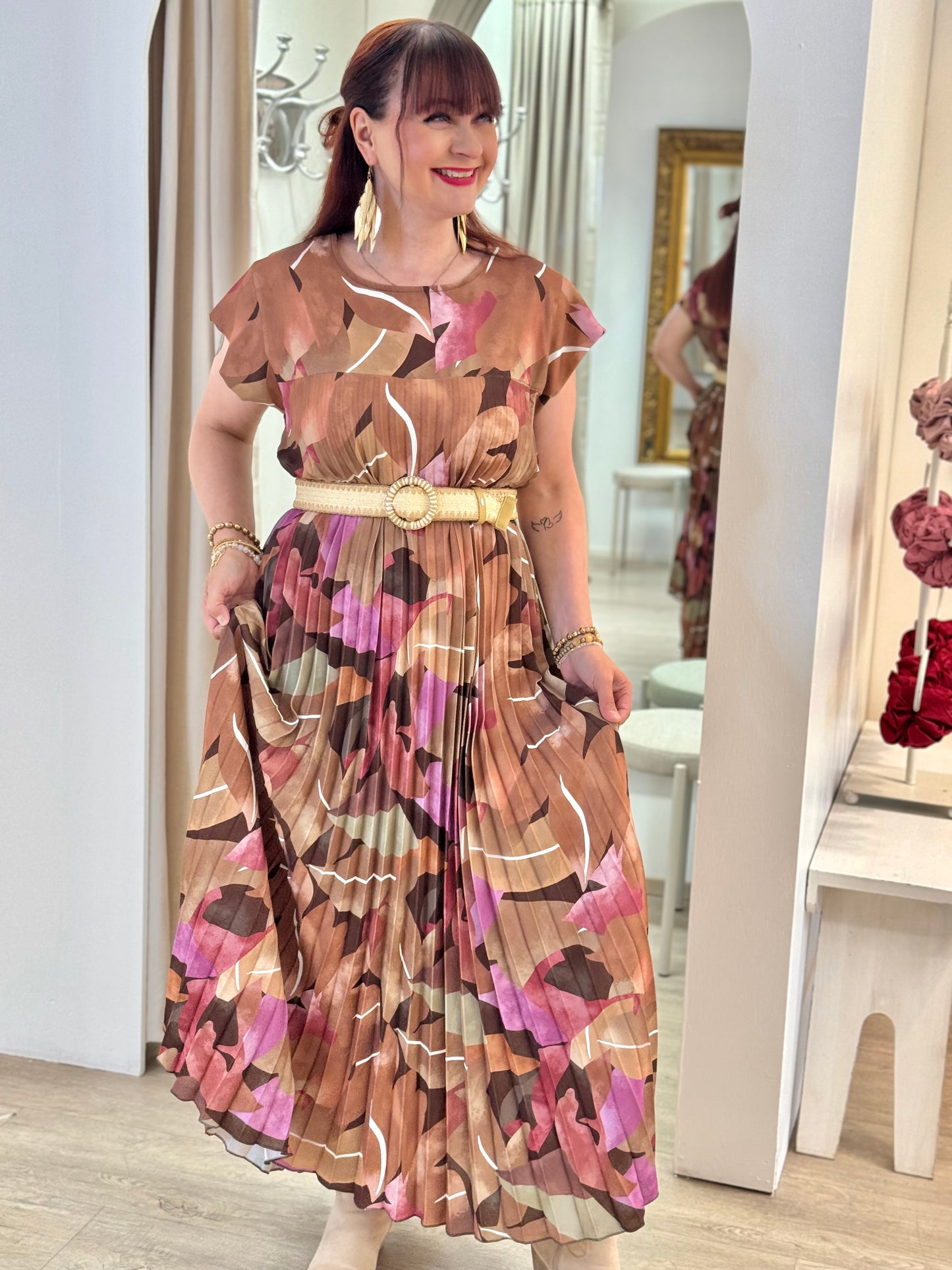 Plus size -mekko
