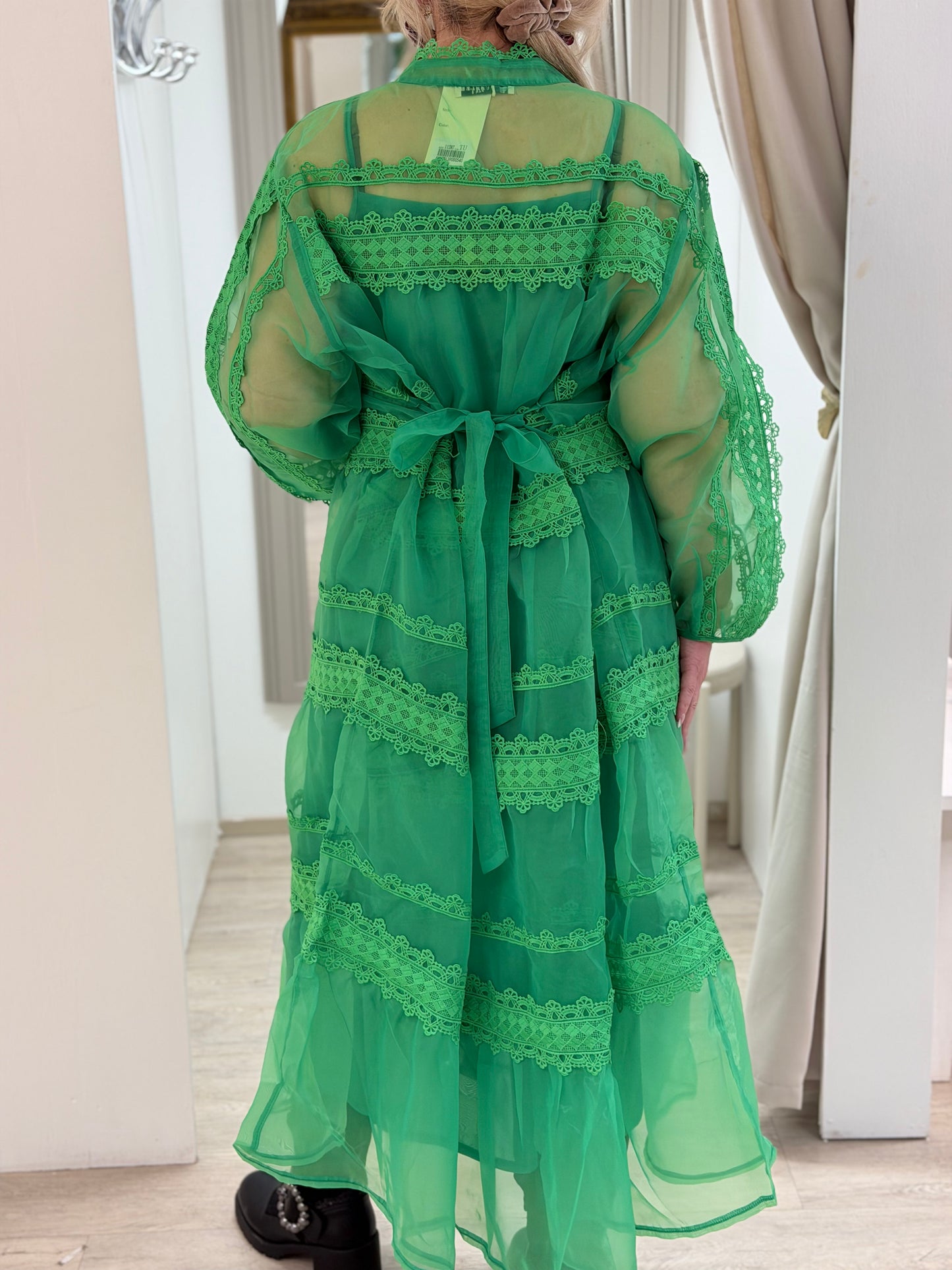 Solmittava mekko – Plus size